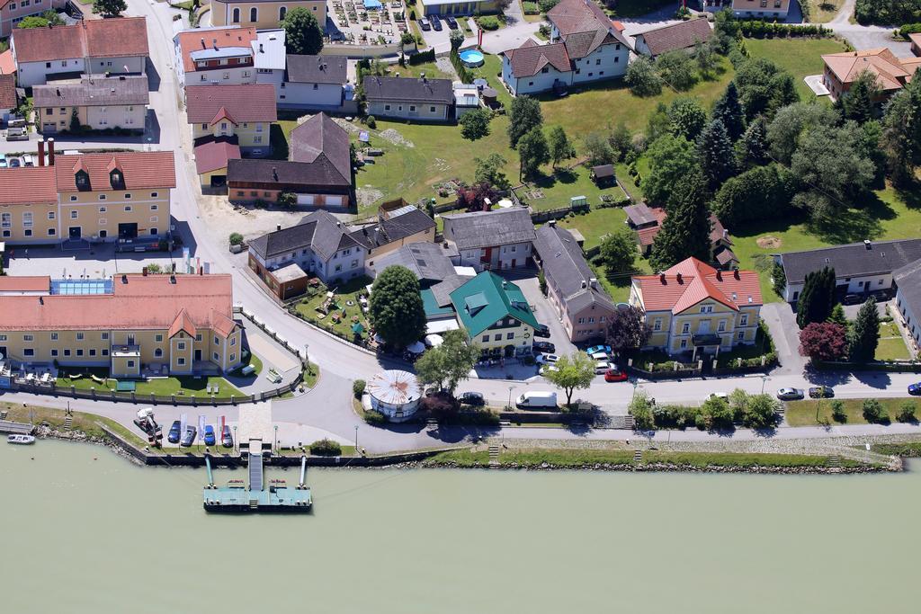 Zum Schiffmeister Wesenufer Kültér fotó